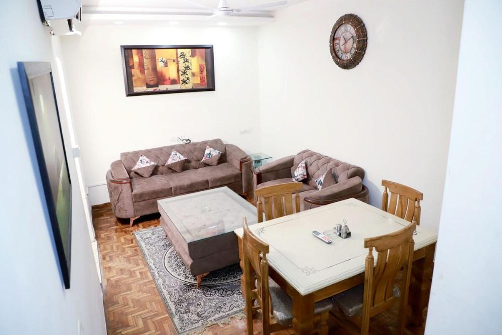 divine india service apartment 3bhk e28 saket 1b