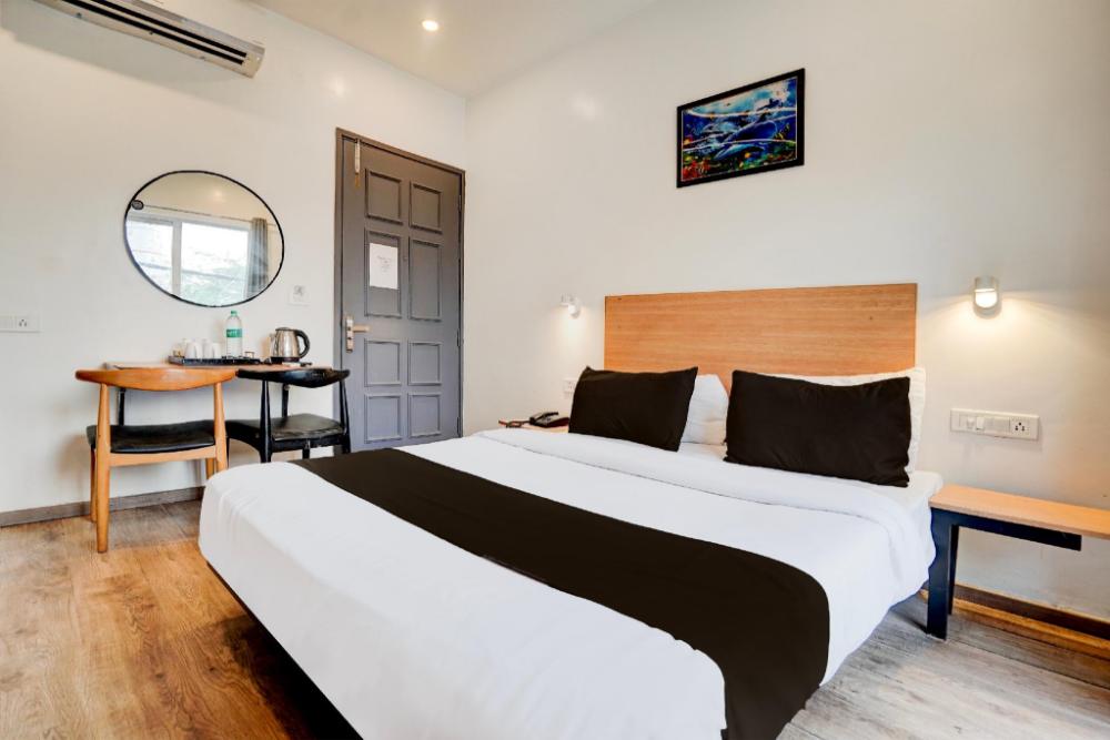 super hotel o britania chowk