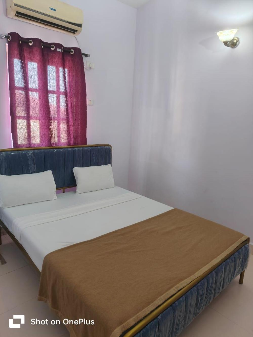 roomzaway 4205 b pool wi fi parking and kitchen