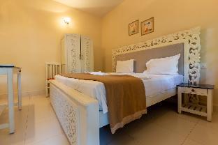 roomzaway 4205 b pool wi fi parking and kitchen