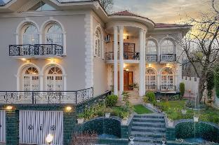 lecasa luxury homestay