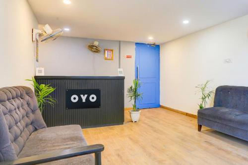 super hotel o near uttam nagar east metro