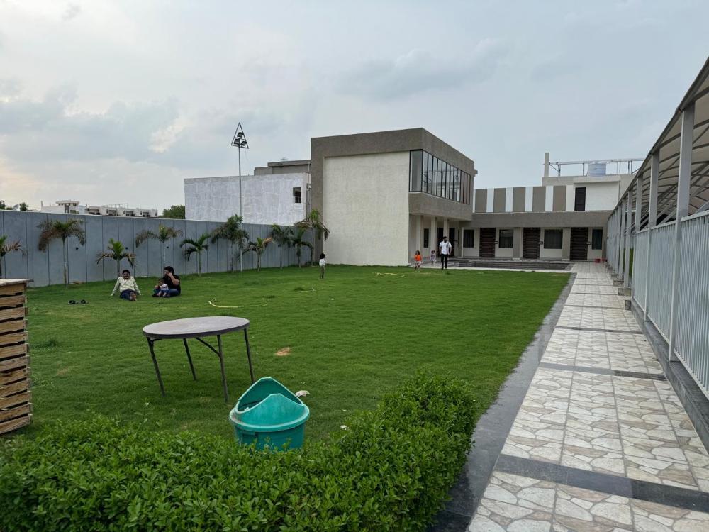 the carnation hotel and resort