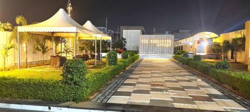 the carnation hotel and resort