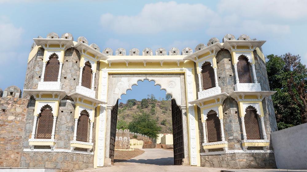 doongar fort 7 km from ambaji