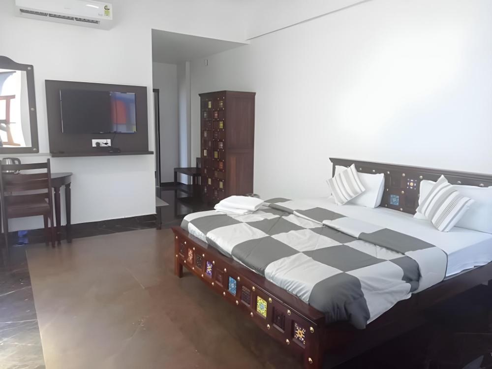 doongar fort 7 km from ambaji