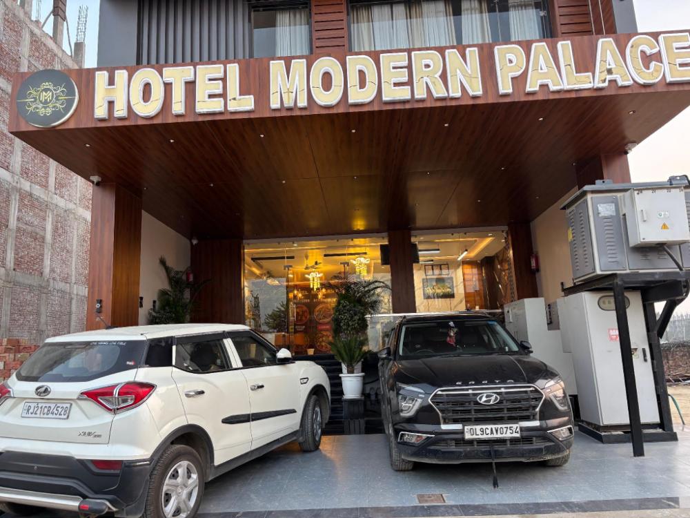 hotel modern palace