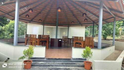 coorg riverness resort
