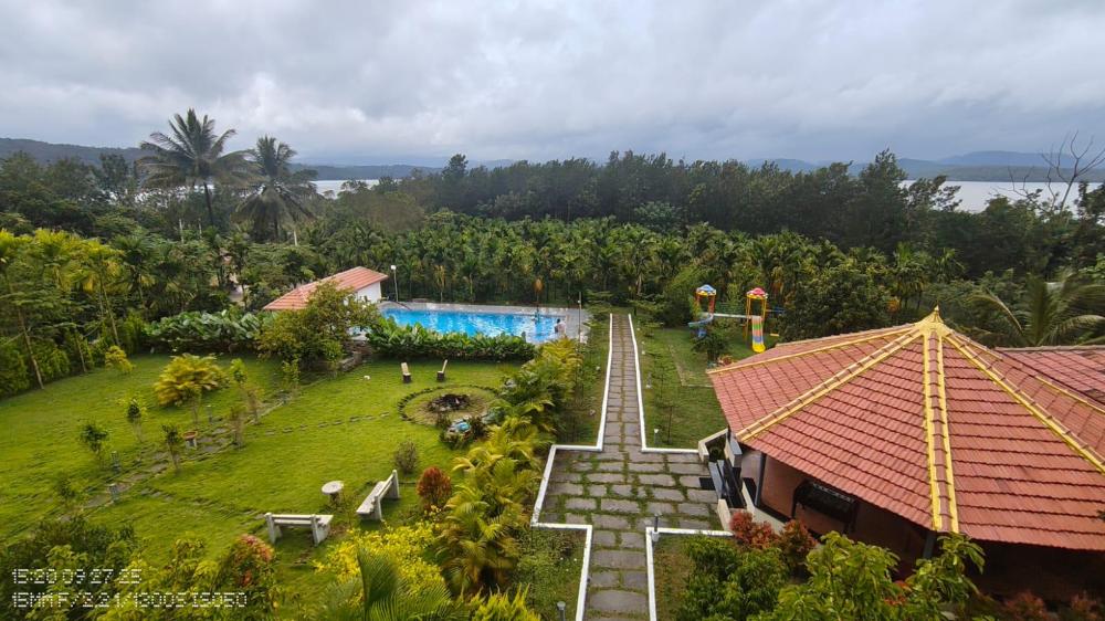 coorg riverness resort