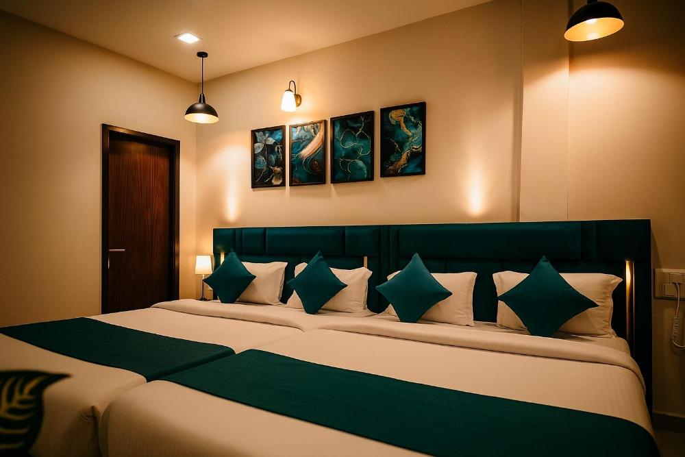 hotel paradise stays near golden temple