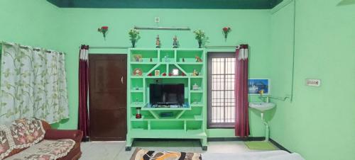nithilagam temple and mountain view home