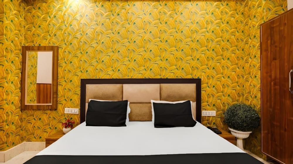 hotel aadhya and restaurant