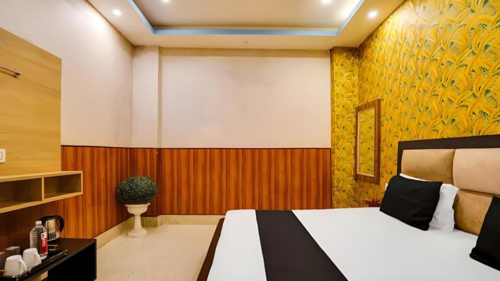 hotel aadhya and restaurant