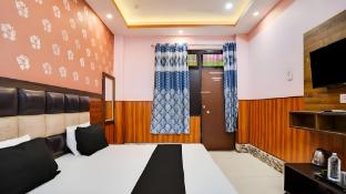 hotel aadhya and restaurant