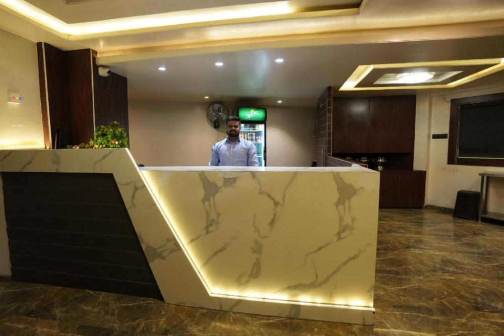 pune gate lodging and boarding