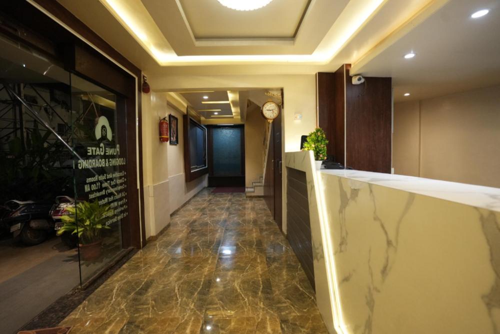 pune gate lodging and boarding