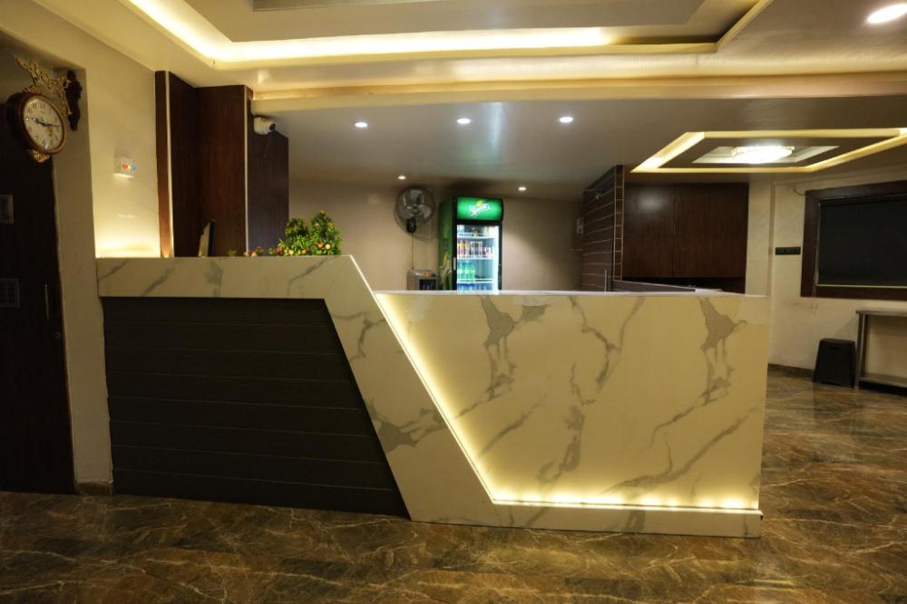 pune gate lodging and boarding