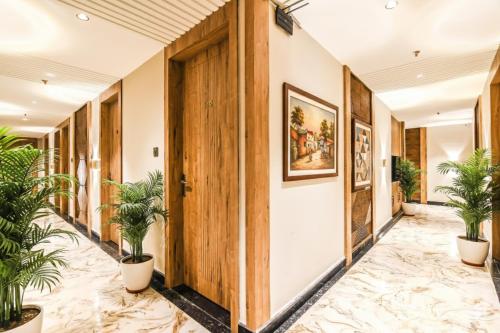 super hotel o krishna regency