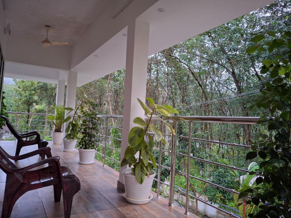 crystal riverview homestay