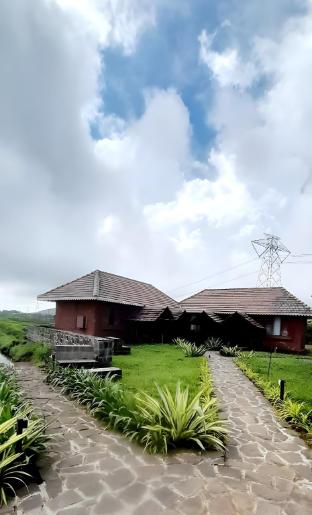 umbartha resort naneghat