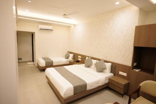 a square executive hotel aurangabad