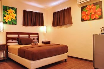 Bemo Corner Guest House,Kuta>>Bali,3 star