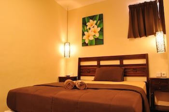 Bemo Corner Guest House,Kuta>>Bali,3 star