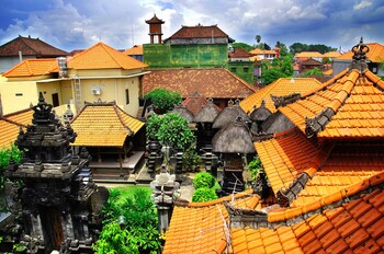 bemo corner guest house