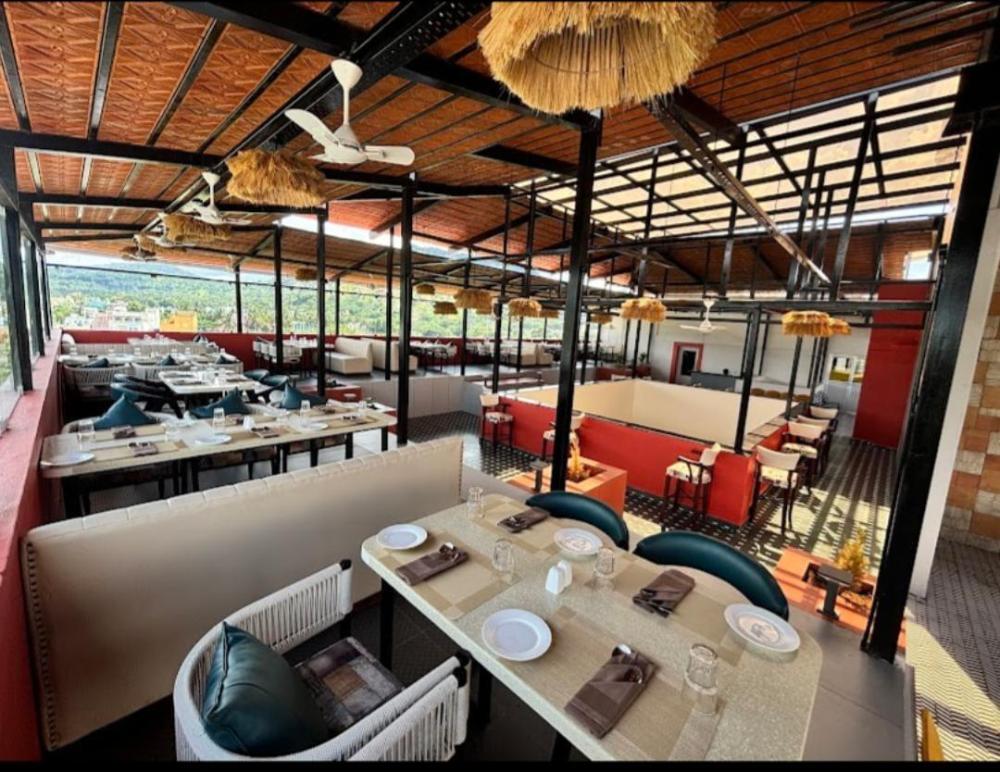 pns nakshatra luxury hotel