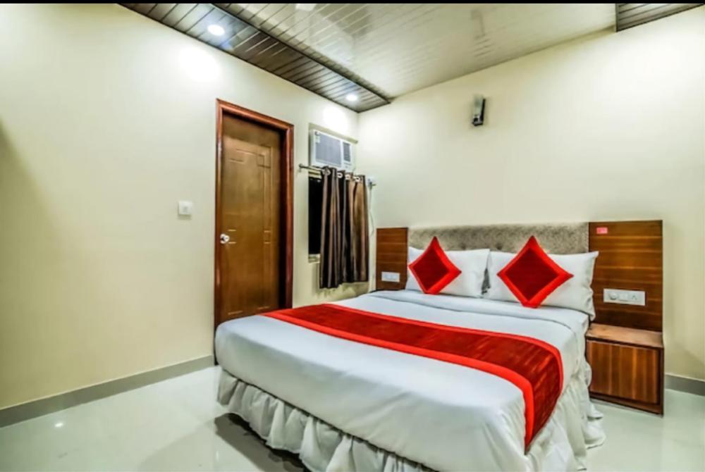 hotel reflection suites