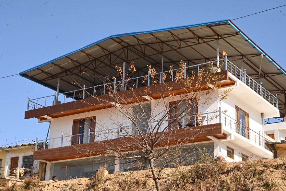 himalayan hill top resort