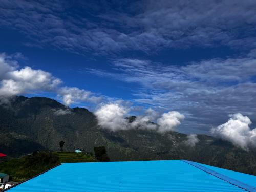 himalayan hill top resort