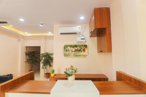 hotel dev krishna palace