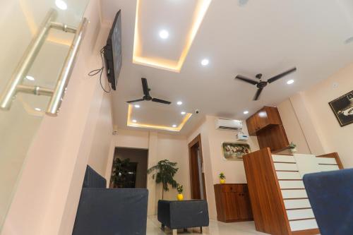 hotel dev krishna palace