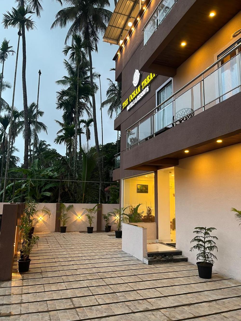 ilif 2724 the ocean treat hotel