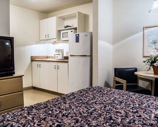 Suburban Studios Lakeland North I-4,Lakeland - Winter Haven>>Lakeland,2 star