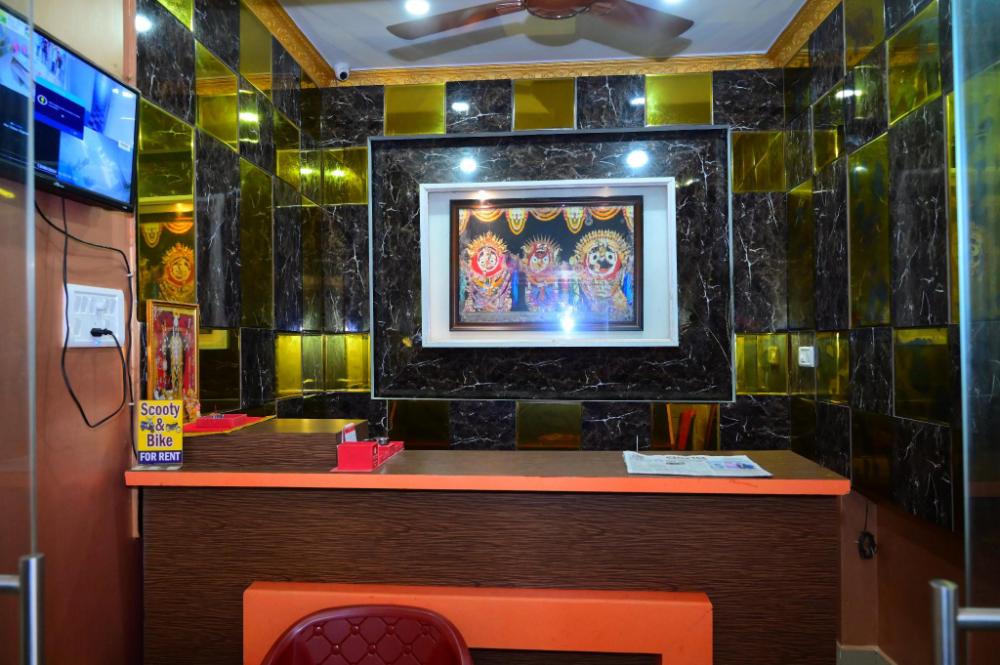 hotel sahoo palace near sea beach by morservices