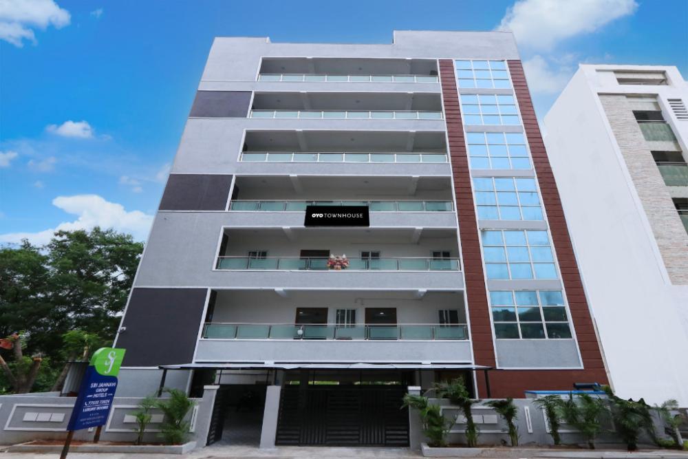 collection o sri jahnavi group besides yashoda hospital hitec city