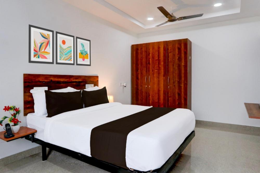 collection o sri jahnavi group besides yashoda hospital hitec city