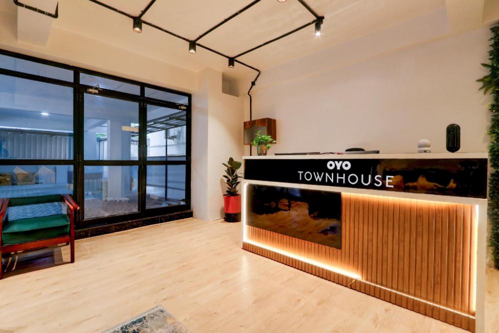 collection o sri jahnavi group besides yashoda hospital hitec city