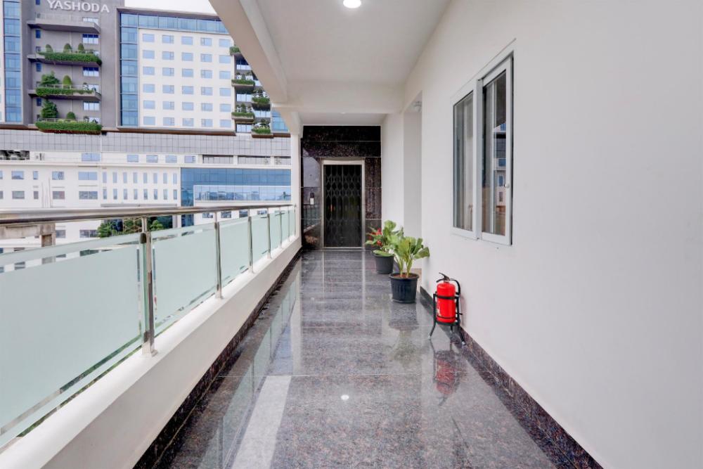 collection o sri jahnavi group besides yashoda hospital hitec city