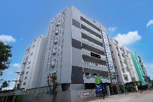 collection o sri jahnavi group besides yashoda hospital hitec city