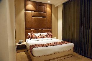 hotel jr grand 150 steps from golden temple