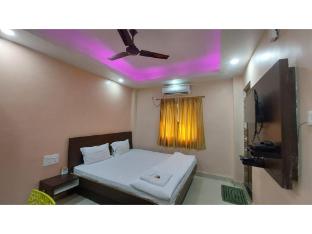 dhamstay hotel aradhya near beach puri