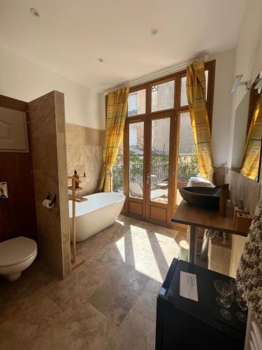 Les Suites De L’Opéra,,4 star