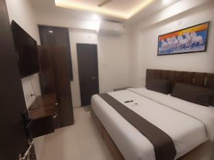 hotel kiwi inn vijaynagar scheme 78