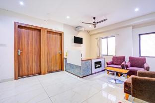super townhouse lig main road indore