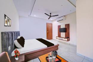 super townhouse lig main road indore