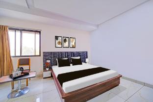 super townhouse lig main road indore