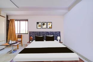 super townhouse lig main road indore